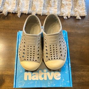 Silver Native Jefferson’s size 8
